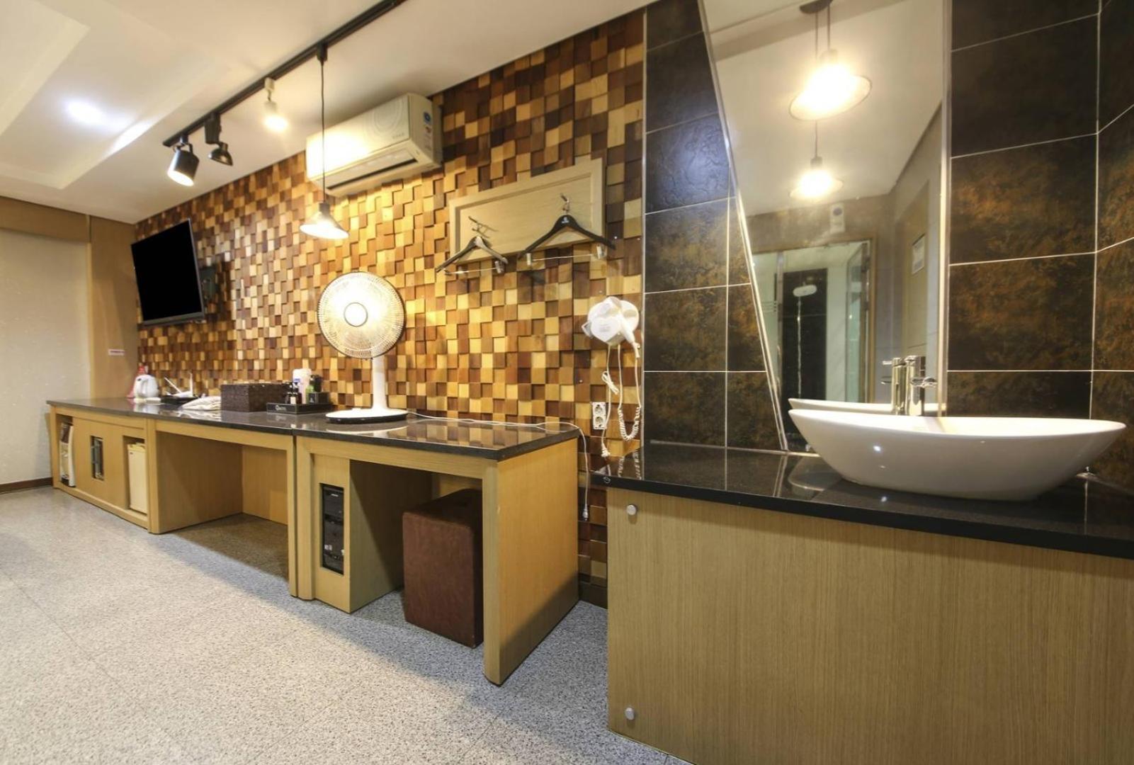 Q5 Hotel Busan Songdo Luaran gambar